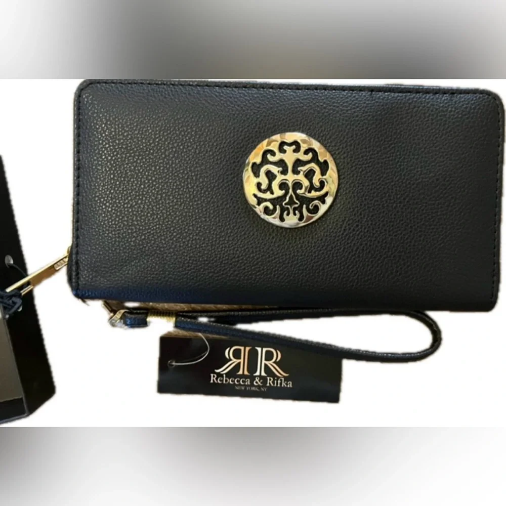 Rebecca & Rifka New York, NY /Wristlet clutch. New with Tags.